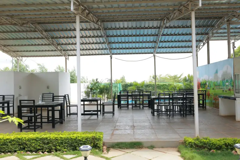 Open-air café on the GreenX campus
